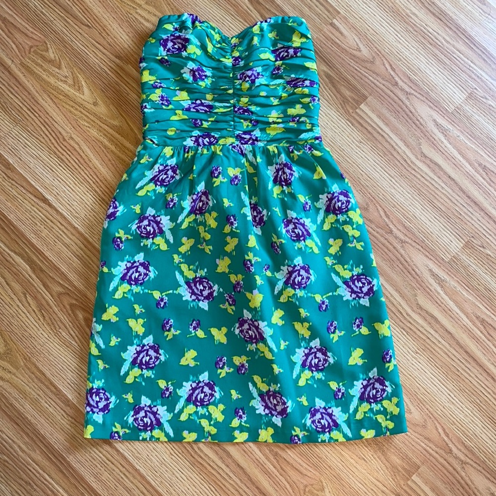 strapless dress